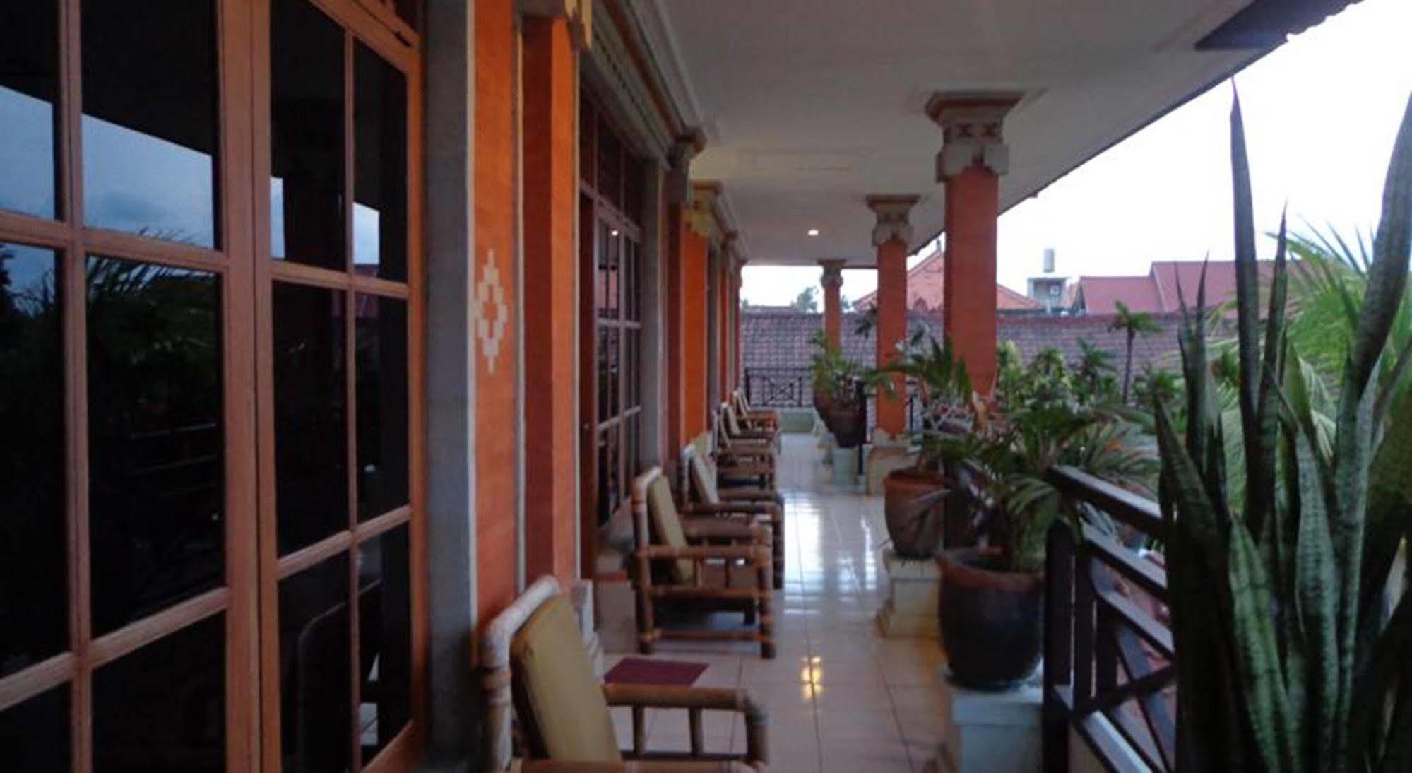 D' Kubu Pratama Homestay Nusa Dua  Buitenkant foto